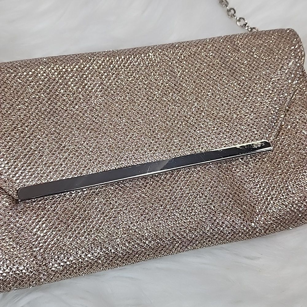 GLINT Clutch with Chain - Picture 3 of 10